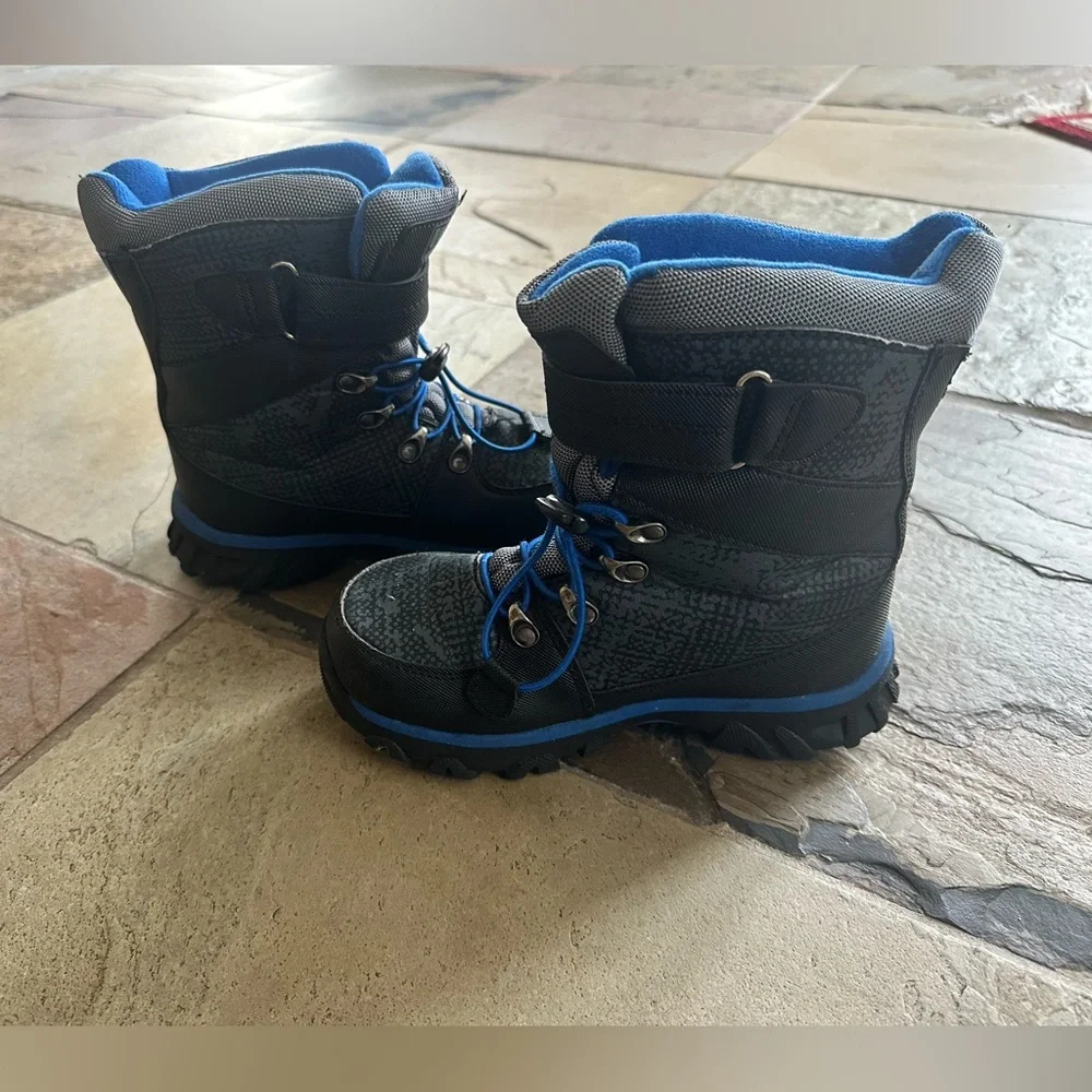 Quest Boys Menace Winter Snow Boots Waterproof 3M Thinsulate 600g Insulated 3